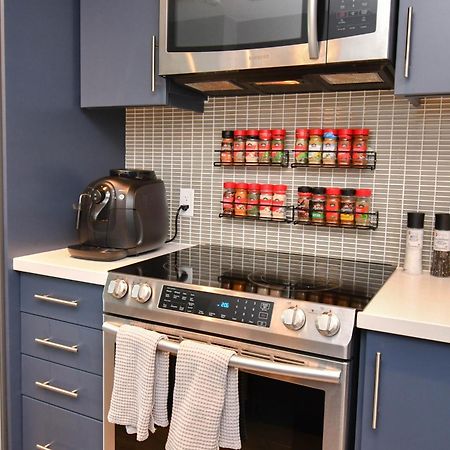 Pet Friendly Condos At Friday Harbour Innisfil Exterior photo
