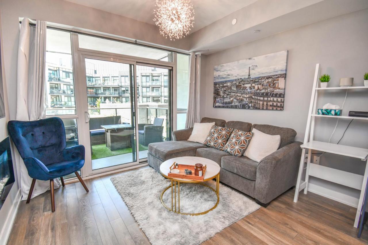 Pet Friendly Condos At Friday Harbour Innisfil Exterior photo