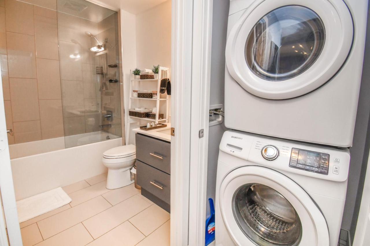 Pet Friendly Condos At Friday Harbour Innisfil Exterior photo