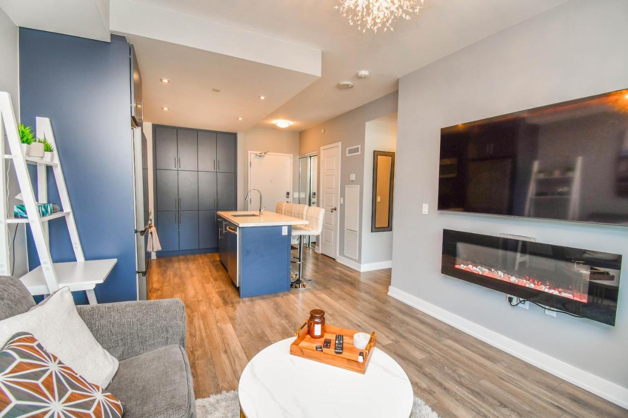 Pet Friendly Condos At Friday Harbour Innisfil Exterior photo