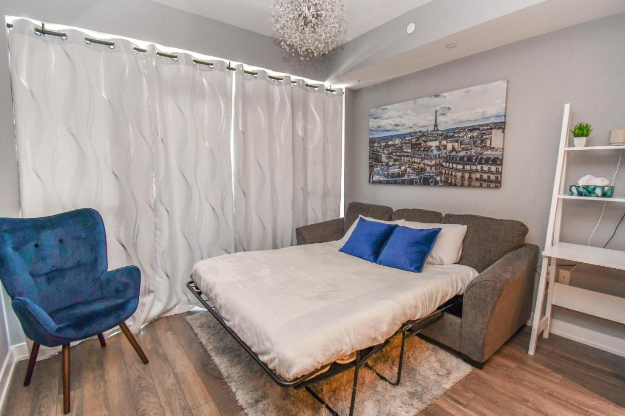 Pet Friendly Condos At Friday Harbour Innisfil Exterior photo