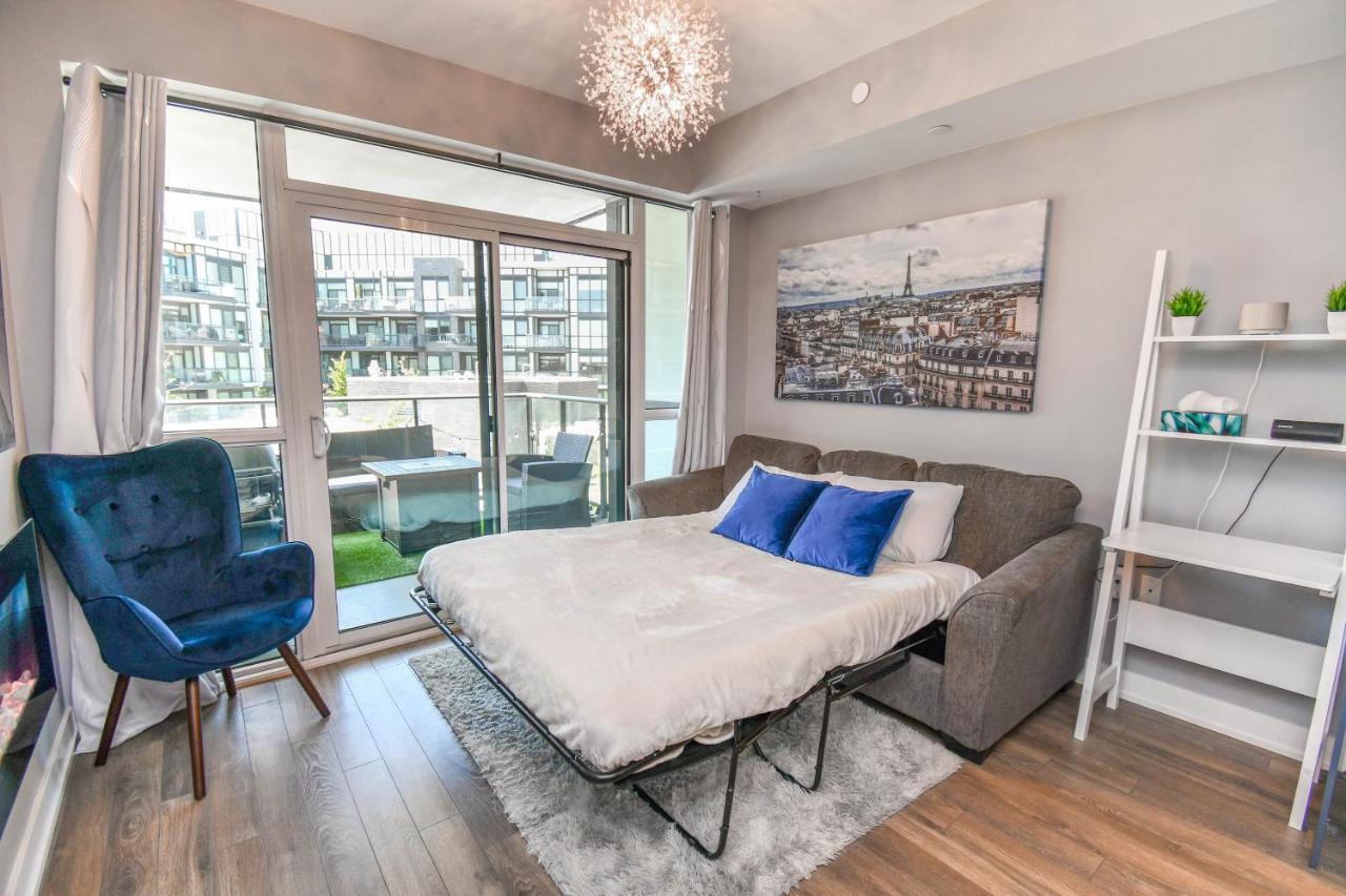 Pet Friendly Condos At Friday Harbour Innisfil Exterior photo
