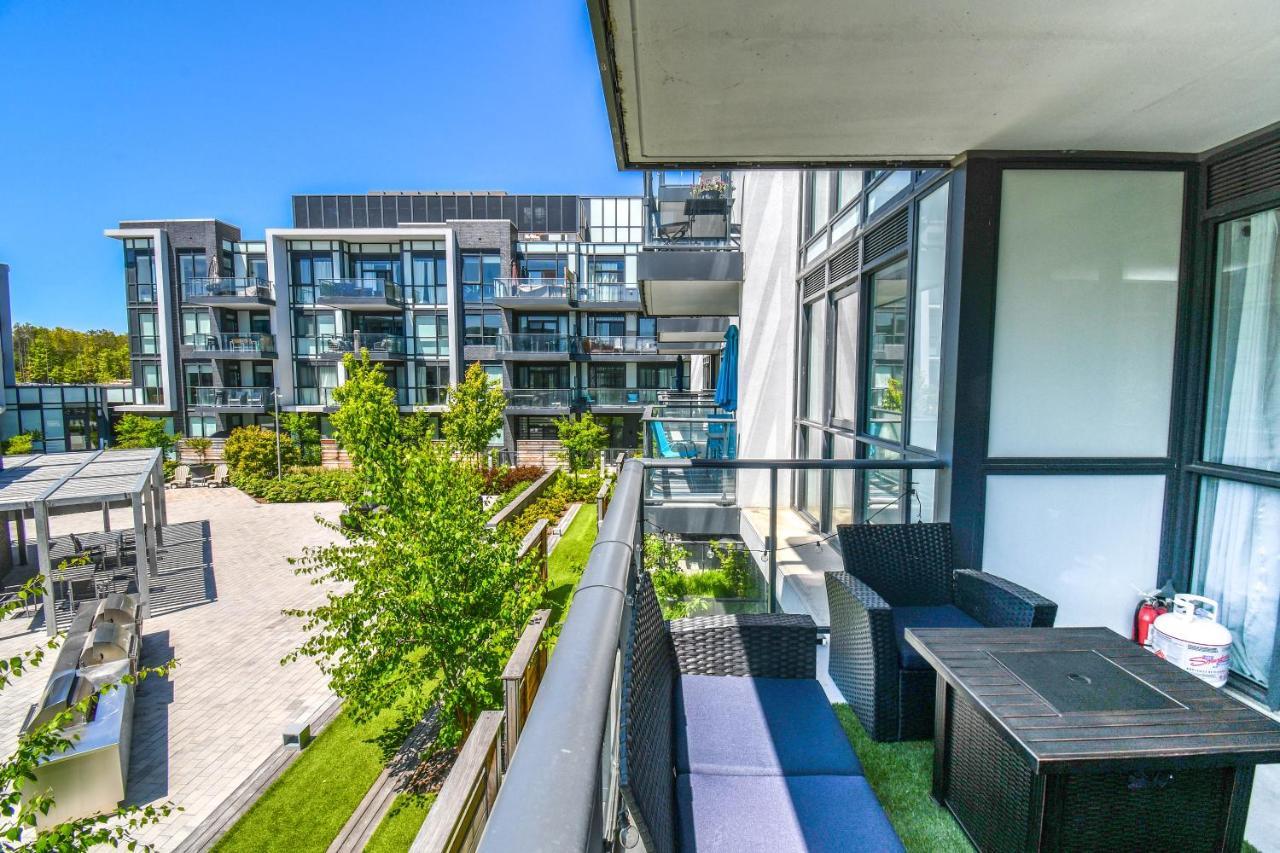 Pet Friendly Condos At Friday Harbour Innisfil Exterior photo