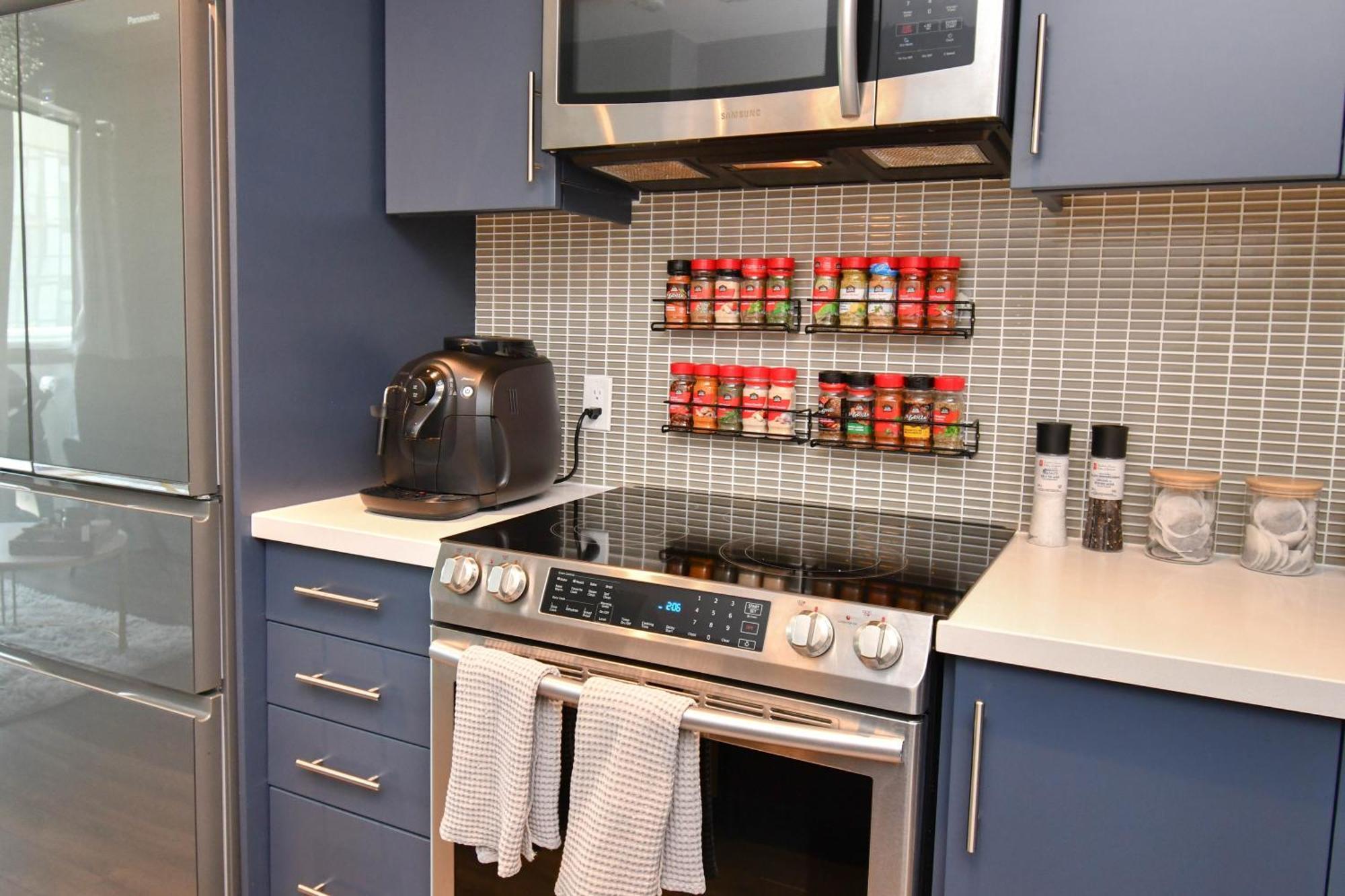 Pet Friendly Condos At Friday Harbour Innisfil Exterior photo